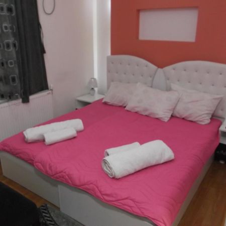 Bed and Breakfast Prenociste Bojan 017 Вранє Екстер'єр фото