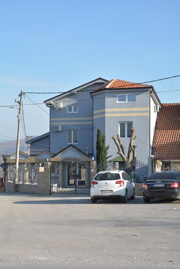Bed and Breakfast Prenociste Bojan 017 Вранє Екстер'єр фото