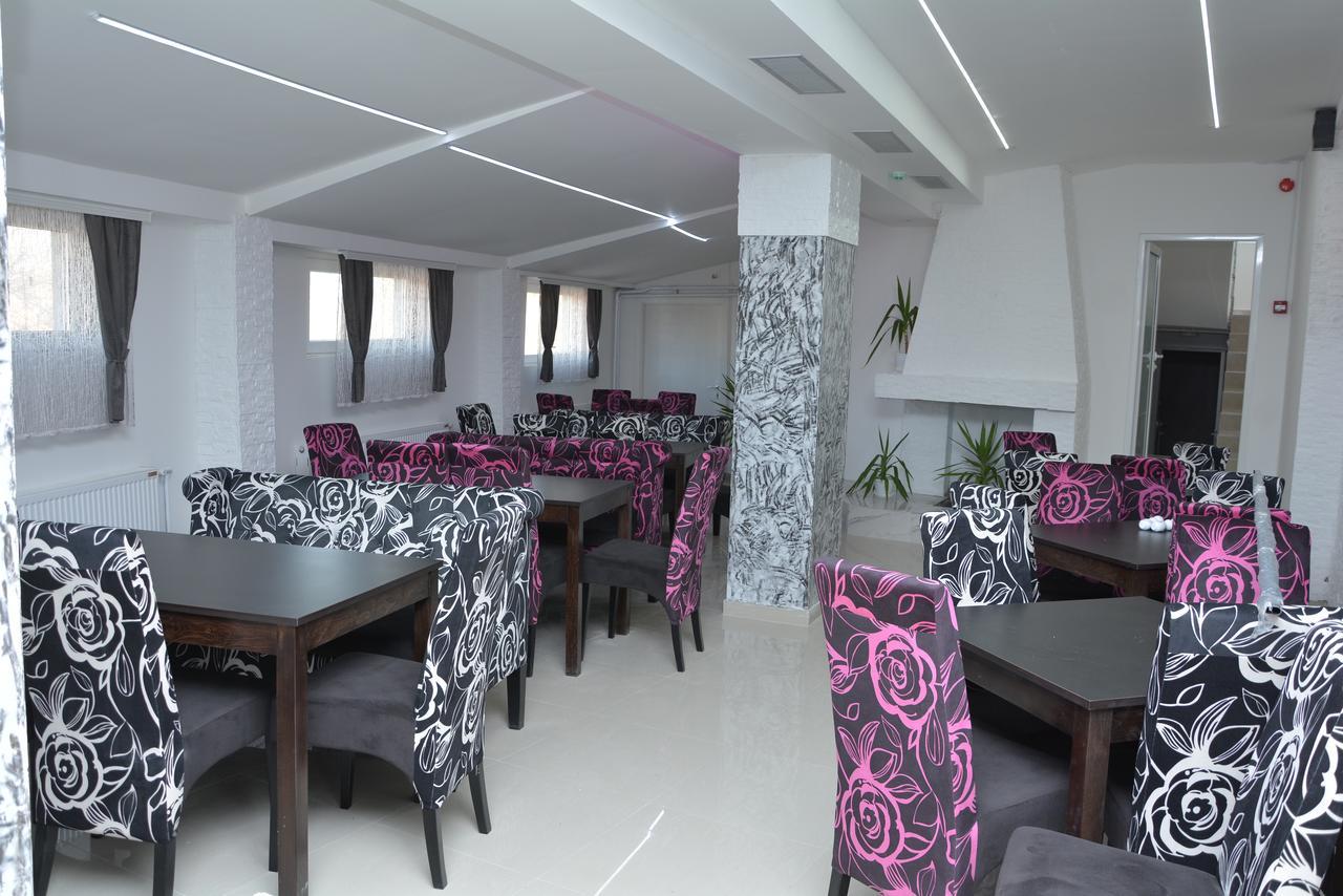 Bed and Breakfast Prenociste Bojan 017 Вранє Екстер'єр фото