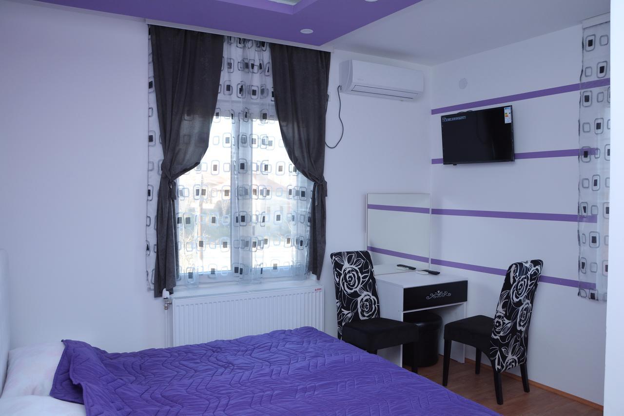 Bed and Breakfast Prenociste Bojan 017 Вранє Екстер'єр фото