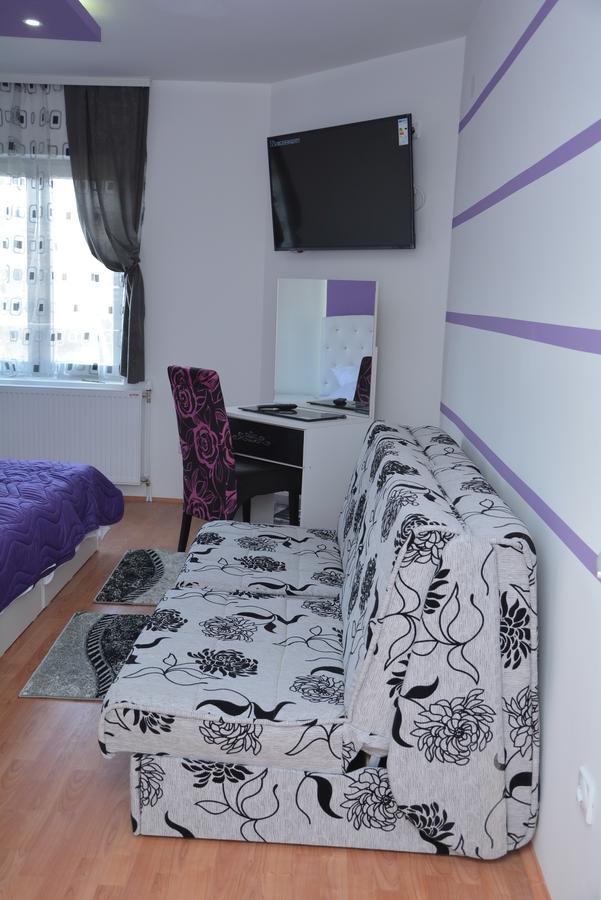 Bed and Breakfast Prenociste Bojan 017 Вранє Екстер'єр фото