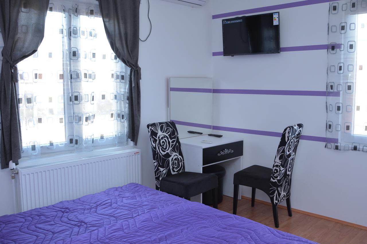 Bed and Breakfast Prenociste Bojan 017 Вранє Екстер'єр фото