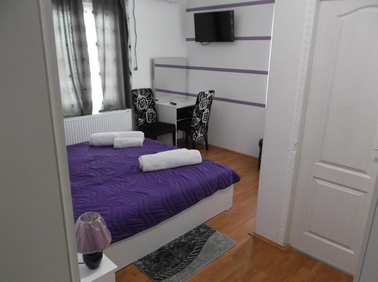 Bed and Breakfast Prenociste Bojan 017 Вранє Екстер'єр фото