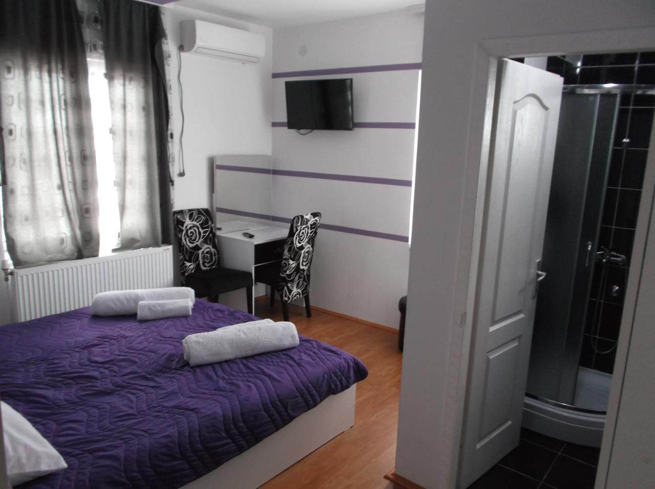 Bed and Breakfast Prenociste Bojan 017 Вранє Екстер'єр фото